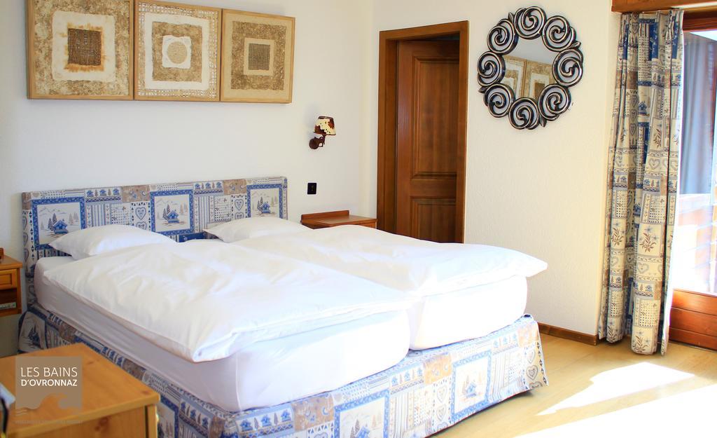 Hostellerie De L'Ardeve Овроназ Екстериор снимка