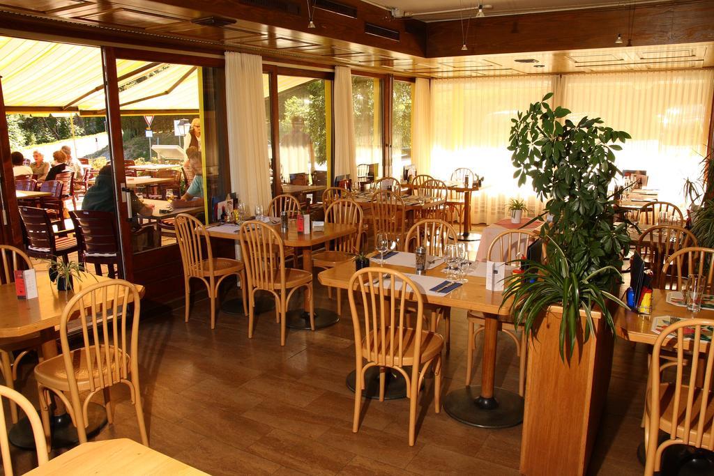 Hostellerie De L'Ardeve Овроназ Екстериор снимка