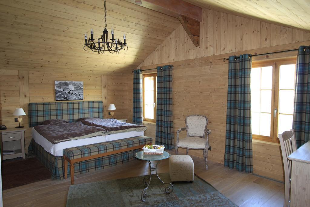 Hostellerie De L'Ardeve Овроназ Екстериор снимка